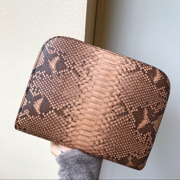 SOLD Celine medium box in python - Picture 4 of 7